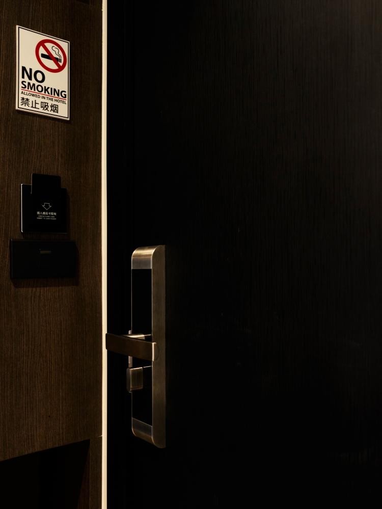 Enhancing Guest Experience with DUSAW's Smart Locks