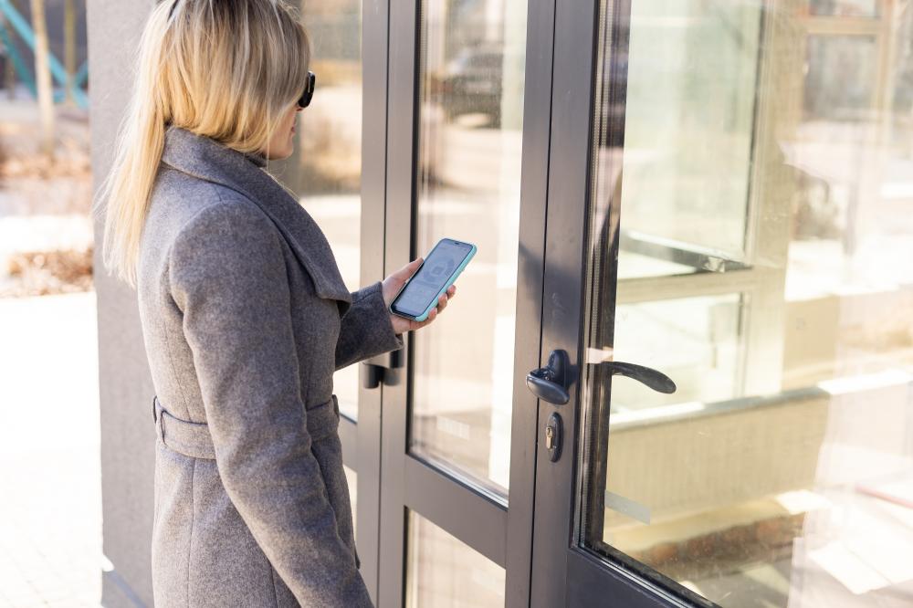 How Keyless Smart Door Locks Enhance Security
