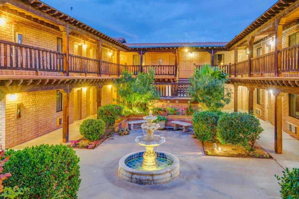 Clarion Inn hero