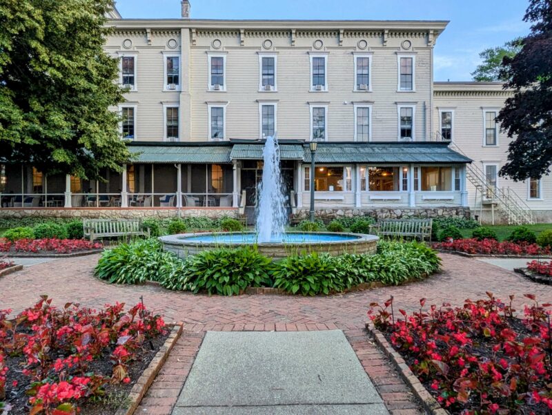 Hotel Lakeside hero