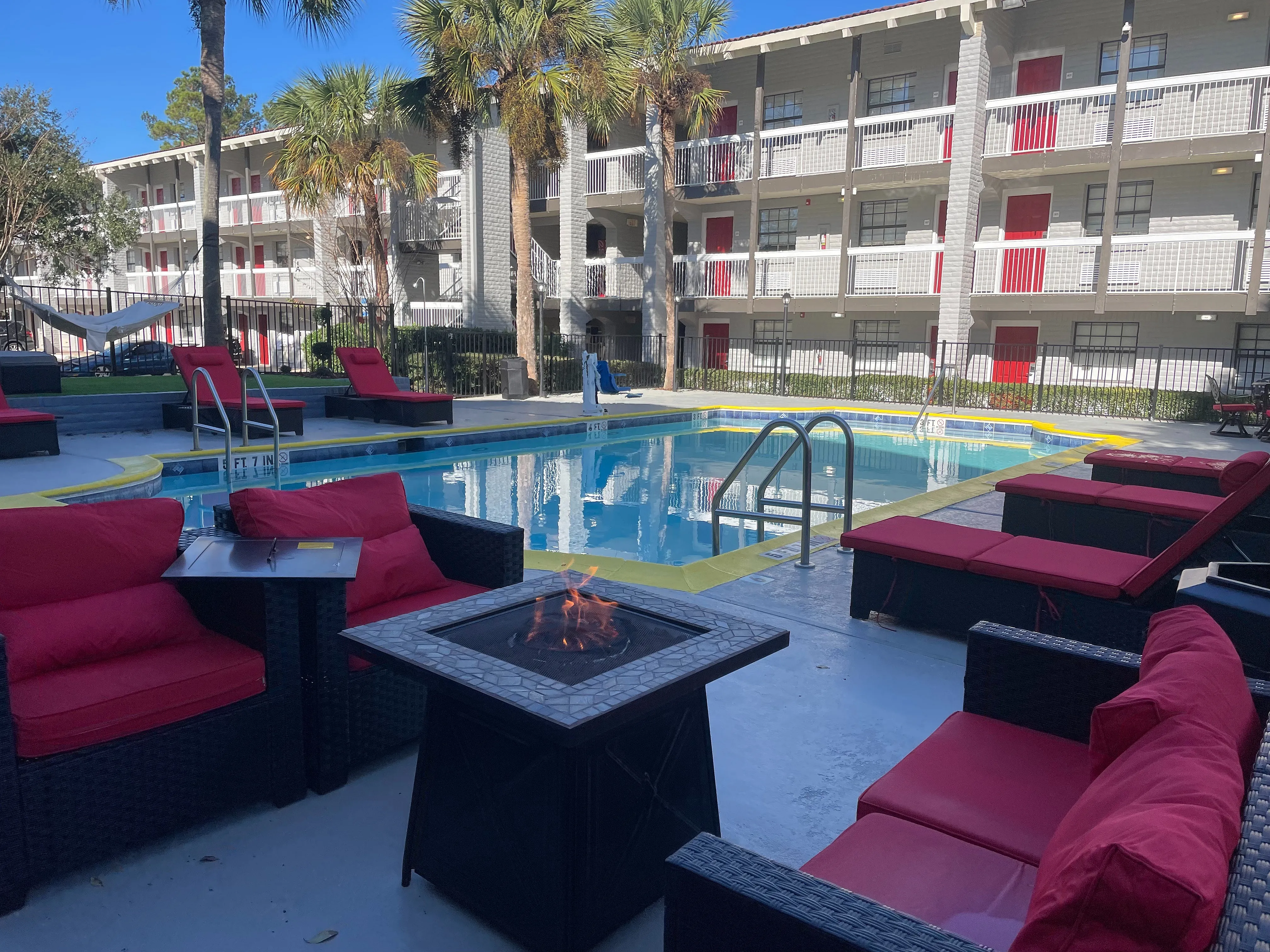 Monarch Luxury Apartments hero