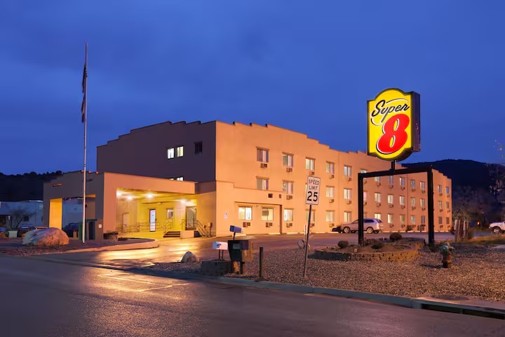 Super 8 by Whyndham hero
