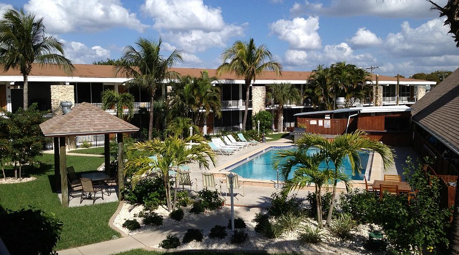 Dolphin Key Resort hero