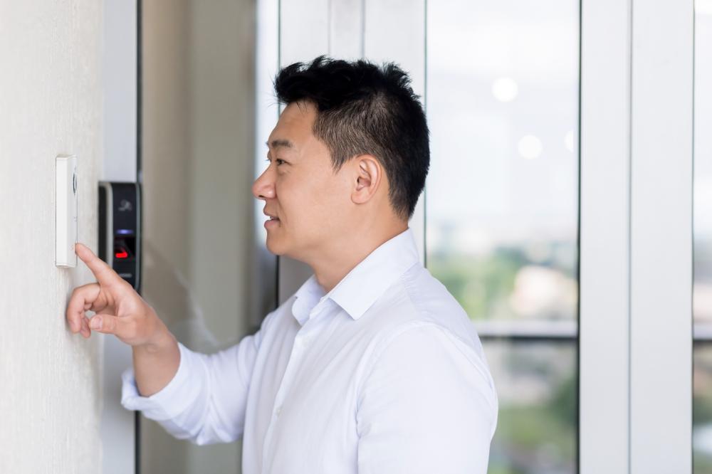 The Impact of Smart Locks on Hotel Security