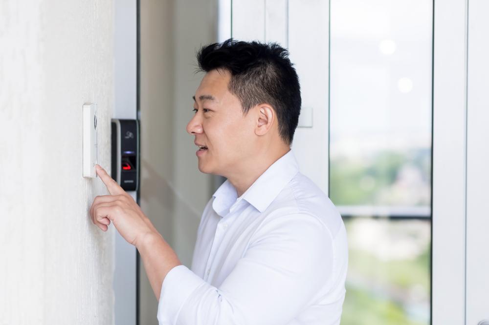 Benefits of Smart Locks for Apartment Buildings